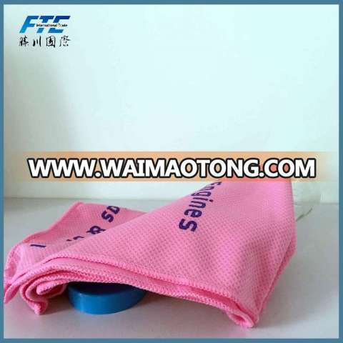 Bamboo Fiberor Polyester Cooling Towel with OPP Bottle Packing